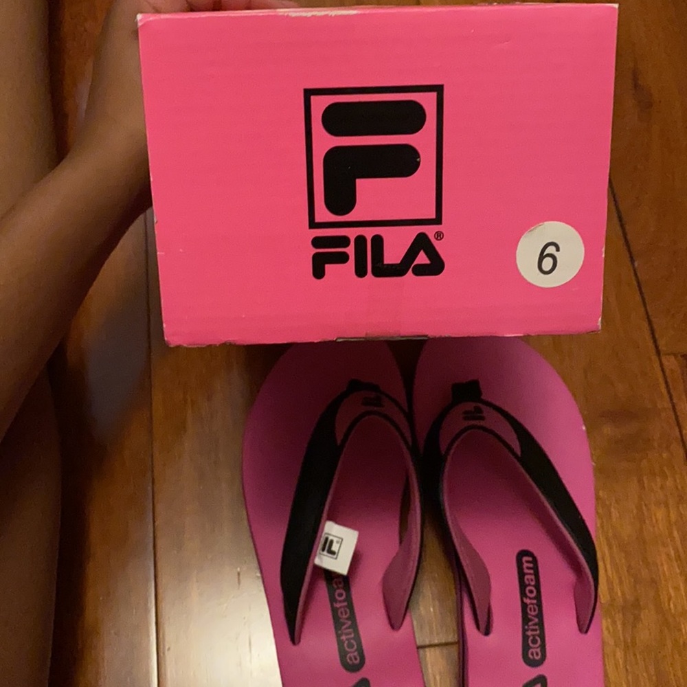 Flip Flops - Picture 2 of 3